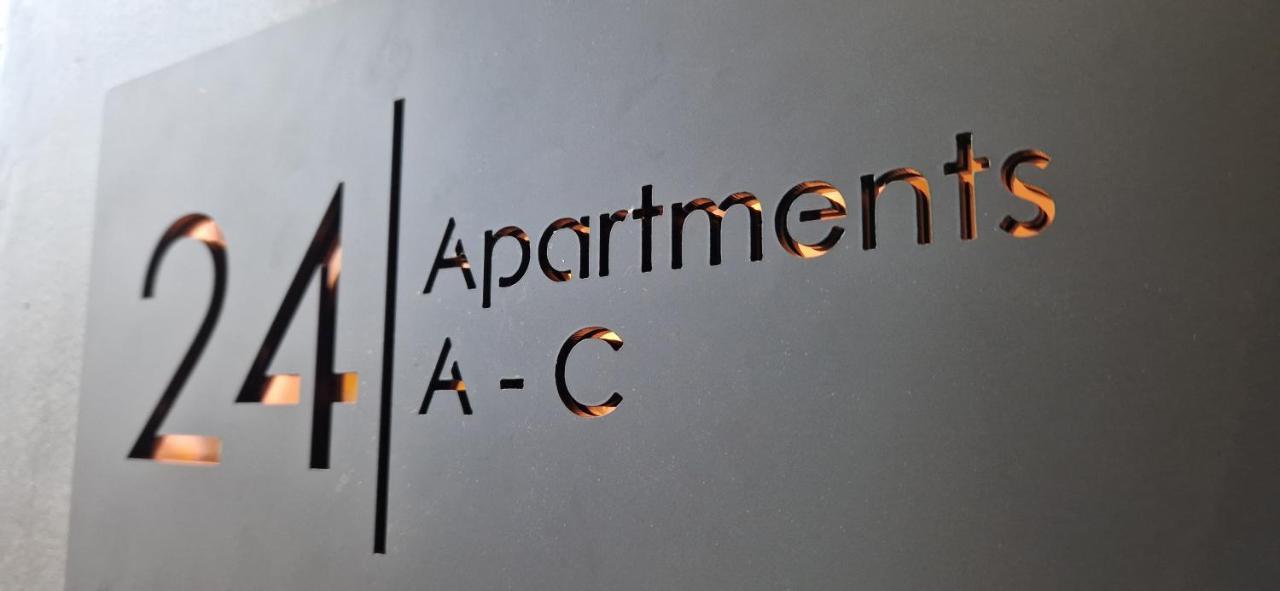 Beautiful Studio Apartment - London ハウンズロー エクステリア 写真
